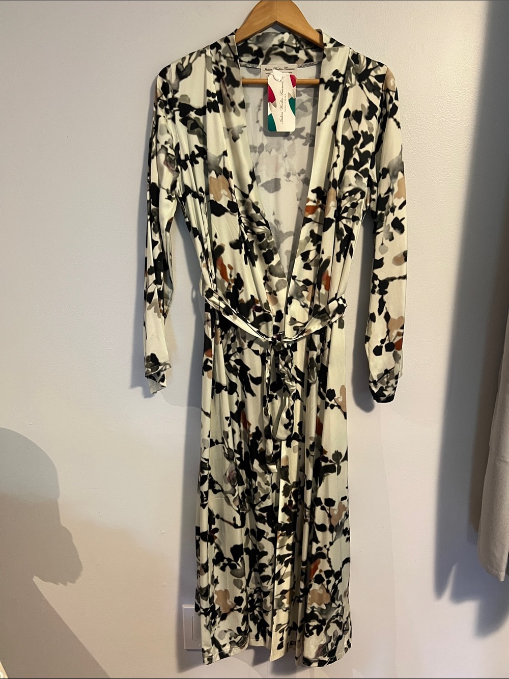 Italian floral silky kimono duster NWT, size M to L